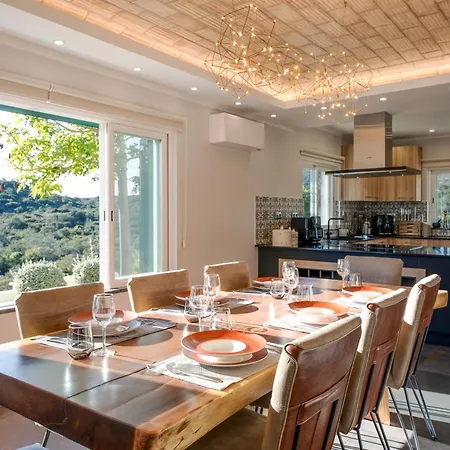Villa Luso Heated Pool - Spacious & Peaceful Moncarapacho