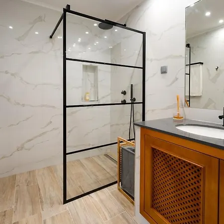 Luso W/ Heated Pool - Spacious & Peaceful モンカラパッショ