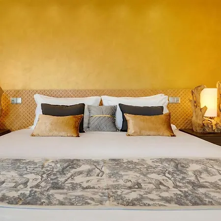 Luso W/ Heated Pool - Spacious & Peaceful Guest house Moncarapacho