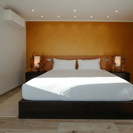 Luso Heated Pool - Spacious & Peaceful Villa Moncarapacho