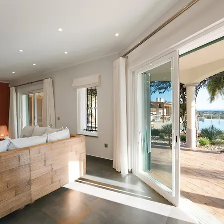 Luso Heated Pool - Spacious & Peaceful Villa Moncarapacho