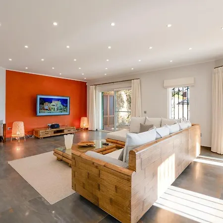 Luso W/ Heated Pool - Spacious & Peaceful 4* Moncarapacho