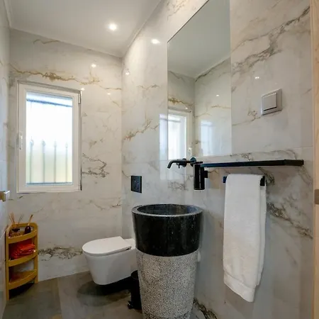 Luso W/ Heated Pool - Spacious & Peaceful Moncarapacho