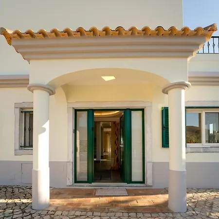 Luso W/ Heated Pool - Spacious & Peaceful Vendégház 4*